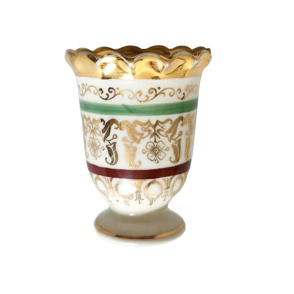 Victoria Small Czechoslovakia Scalloped Hand decorated 24K - Picture 1 of 6